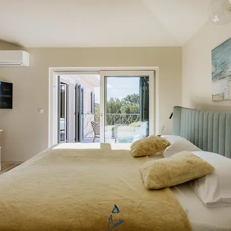 Mila Visignano By Awaytocroatia